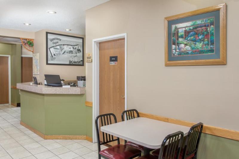Super 8 By Wyndham Jackson Motel Buitenkant foto
